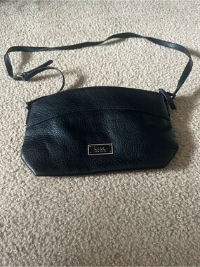 Nicole Miller new york Black Pebbled Leather Crossbody size 13*8